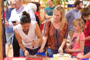 akiko-and-shelley-cutting-cake